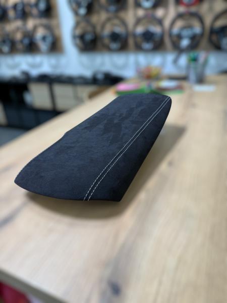 Corvette C6 Alcantara Armlehne